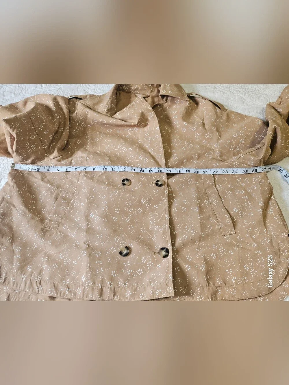 ANTHROPOLOGIE Cropped Floral-Print Trench Coat in Tan